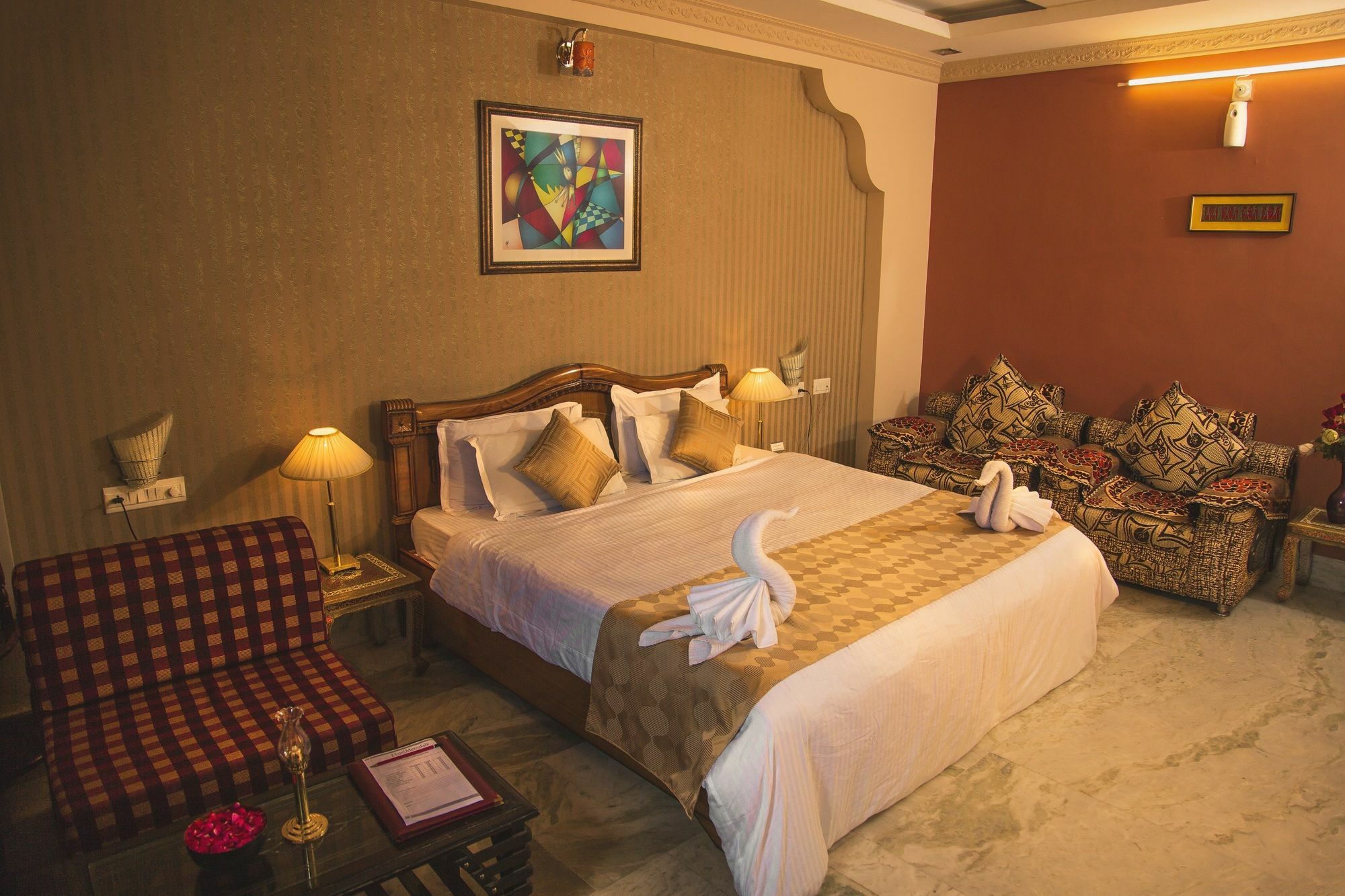 Hotel Meenakshi Udaipur - Family Preffered Hotel Esterno foto